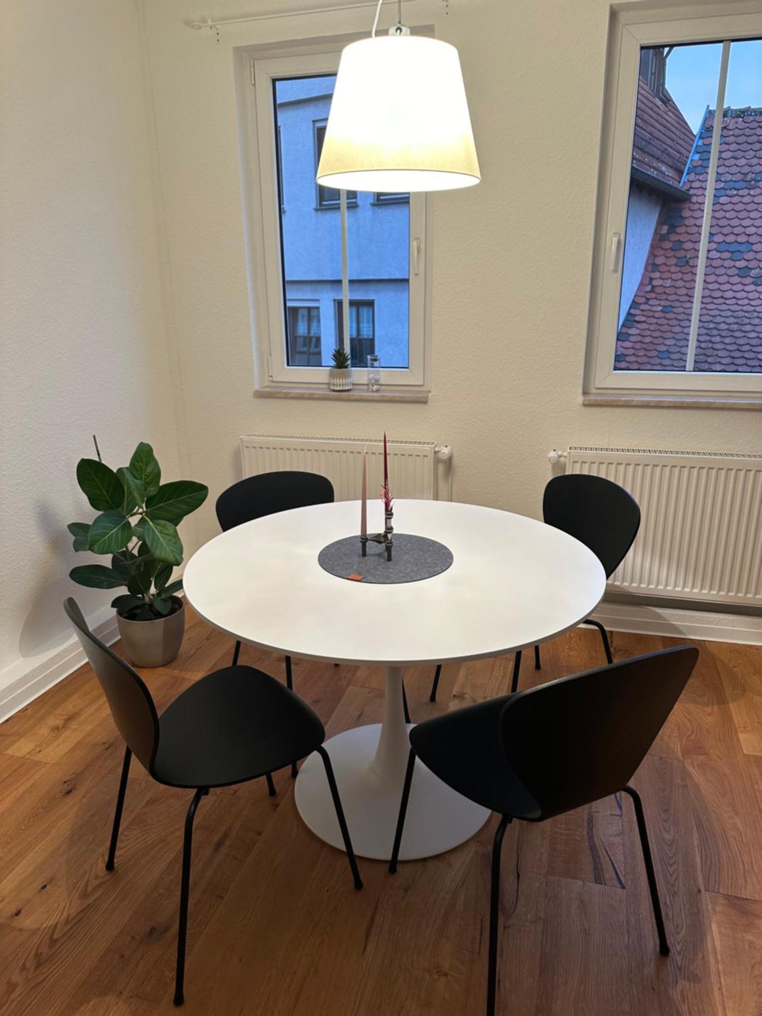 Stylisches Apartment Mit Grossem Tageslichbad Am Marktplatz Leonberg Exterior photo